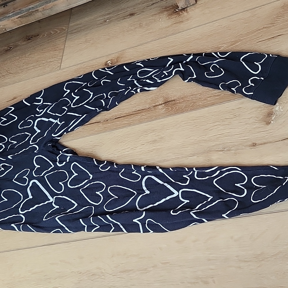Carters Heart Pajamas, Size 12 - Picture 6 of 7